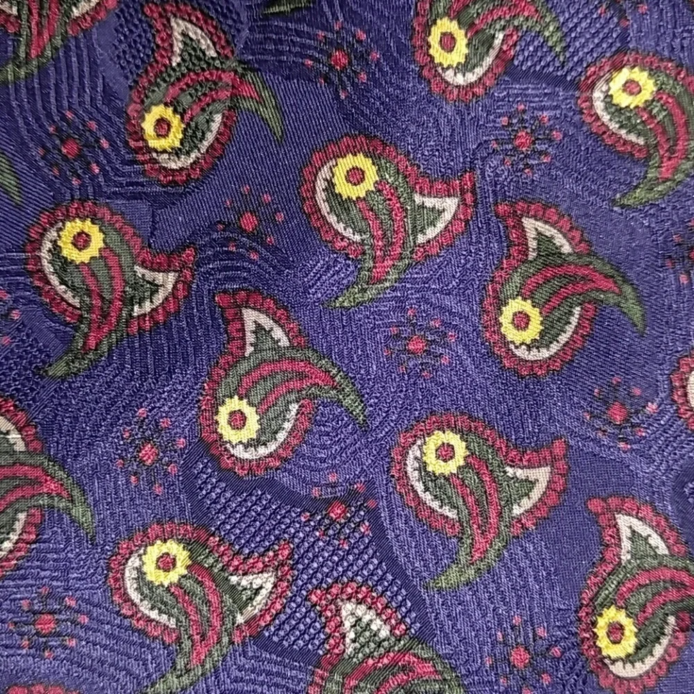 Johnston Murphy Purple Paisley Tie 59